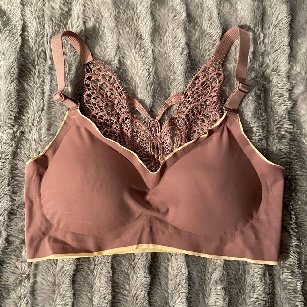 XL Lace Butterfly Bralette